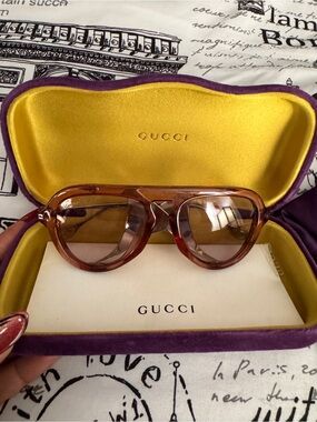 Gucci Brown Tortoiseshell Frame Sunglasses with Warm Brown Lenses